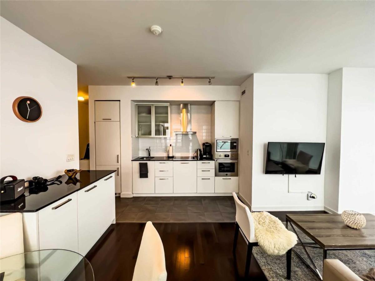 Luxury Condo In The Heart Of Toronto - Next To Scotiabank Arena Экстерьер фото