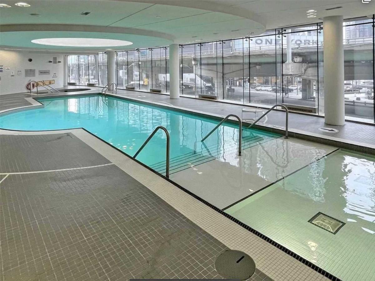 Luxury Condo In The Heart Of Toronto - Next To Scotiabank Arena Экстерьер фото